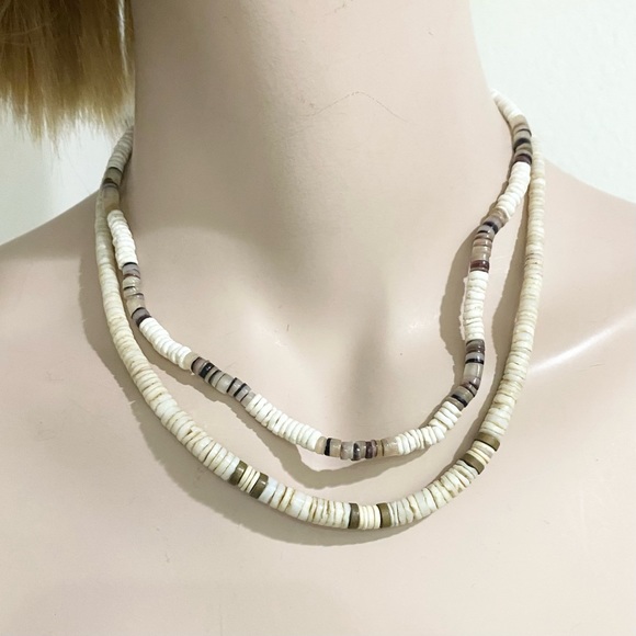 2 Natural Sea Shell Beads Boho Puka Shell Necklace - Picture 3 of 11